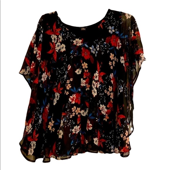 Liz Claiborne Tops - Liz Claiborne women’s 2XL blouse in black with flowers